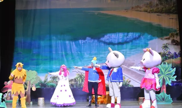 《小猪班纳之金丝岛历险记》