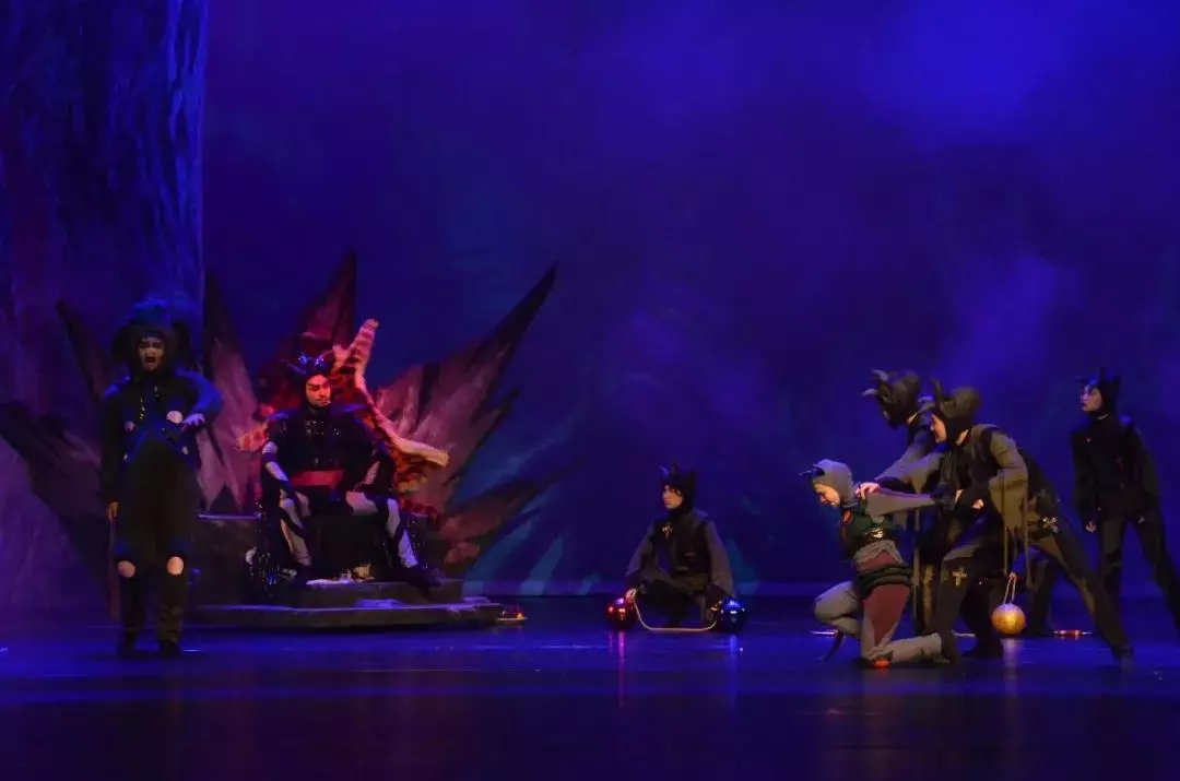 《香香国传奇》