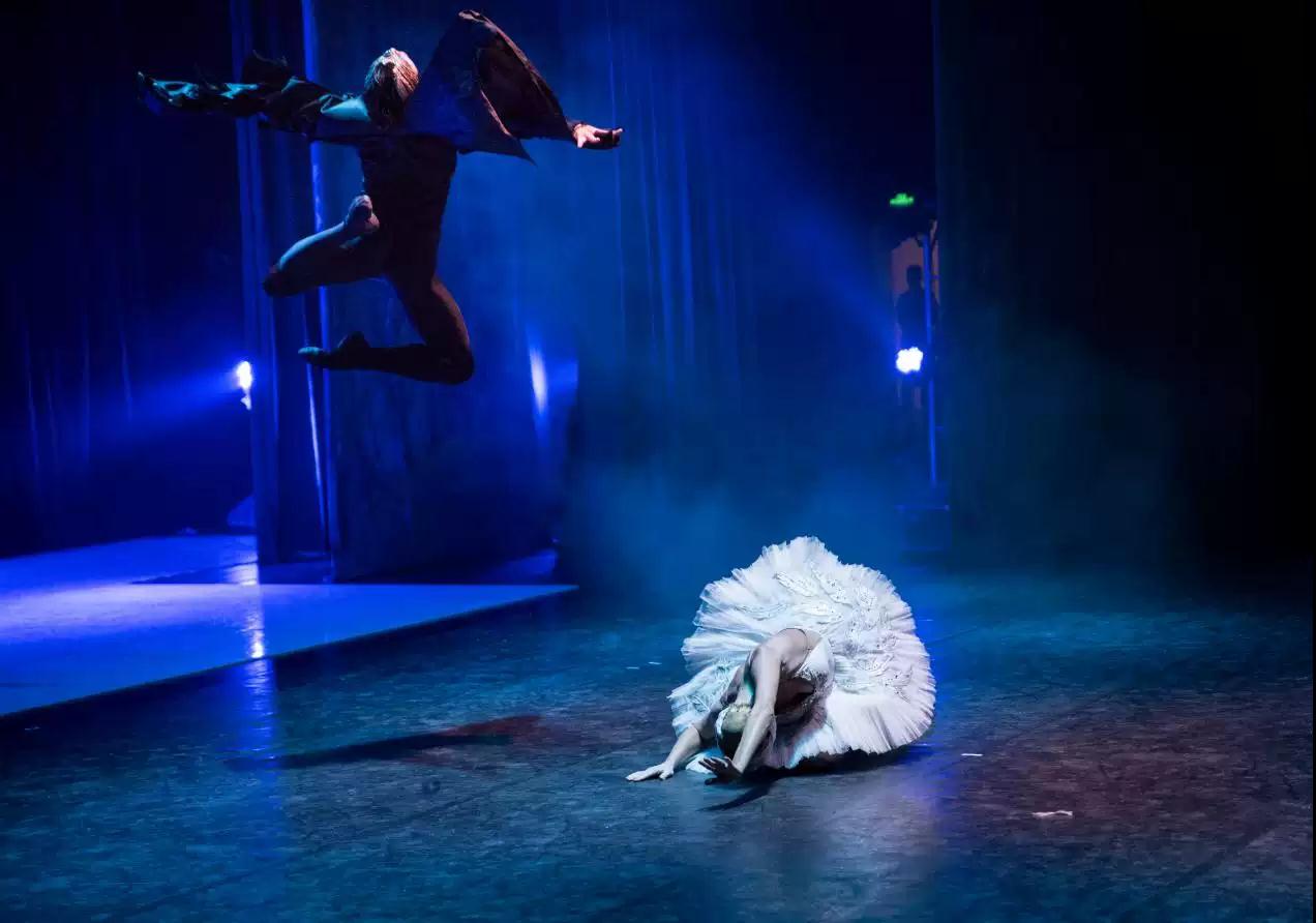 2019芭蕾舞天鹅湖武站汉