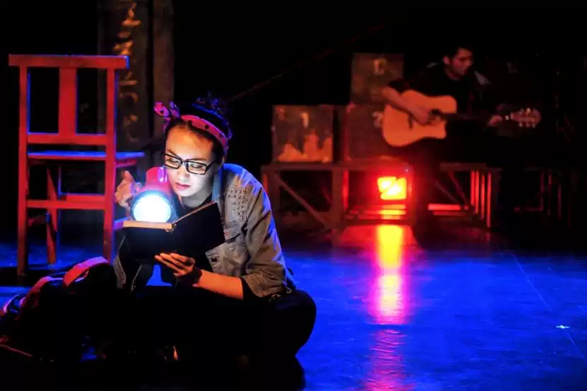 2021第八届当代小剧场戏曲艺术季•展演剧目·悬疑喜剧《一夜一生》第16轮-北京站 2021第八届当代小剧场戏曲艺术季•展演剧目·悬疑喜剧《一夜一生》第16轮-北京站