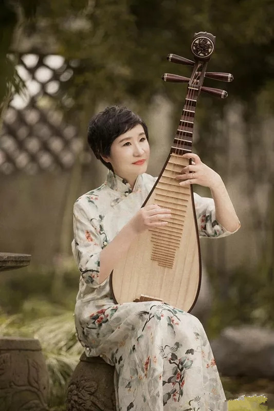 2021八喜·打开艺术之门·暑期艺术节：云影-—吴玉霞琵琶名曲赏析音乐会-武汉站