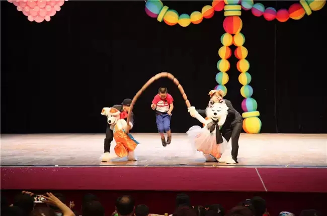 小丑嘉年华