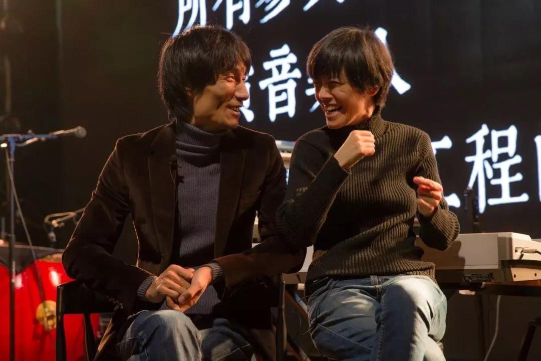 磊落