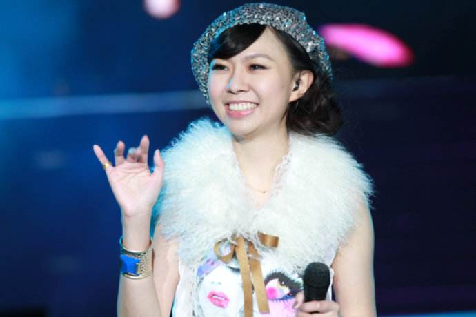 卓依婷
