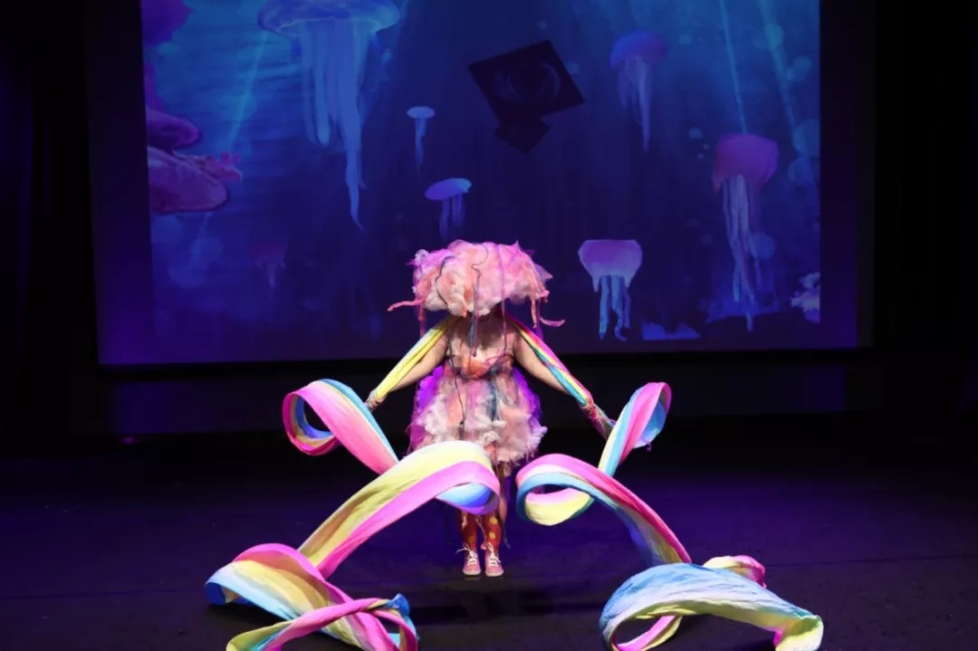 肢体剧《虫生》