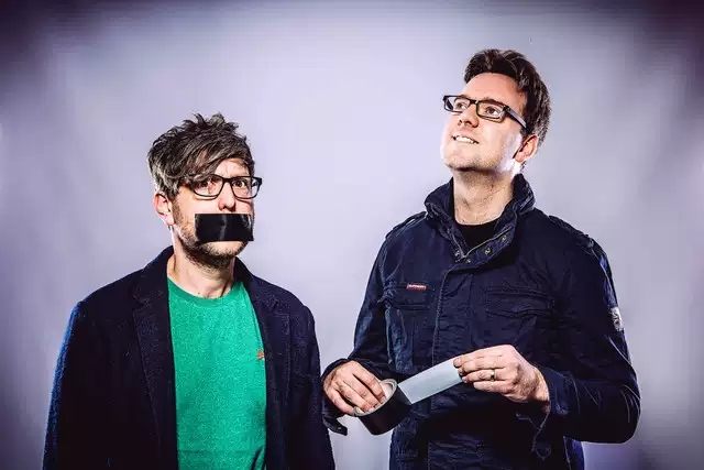 BEFORE THE WAR演唱会