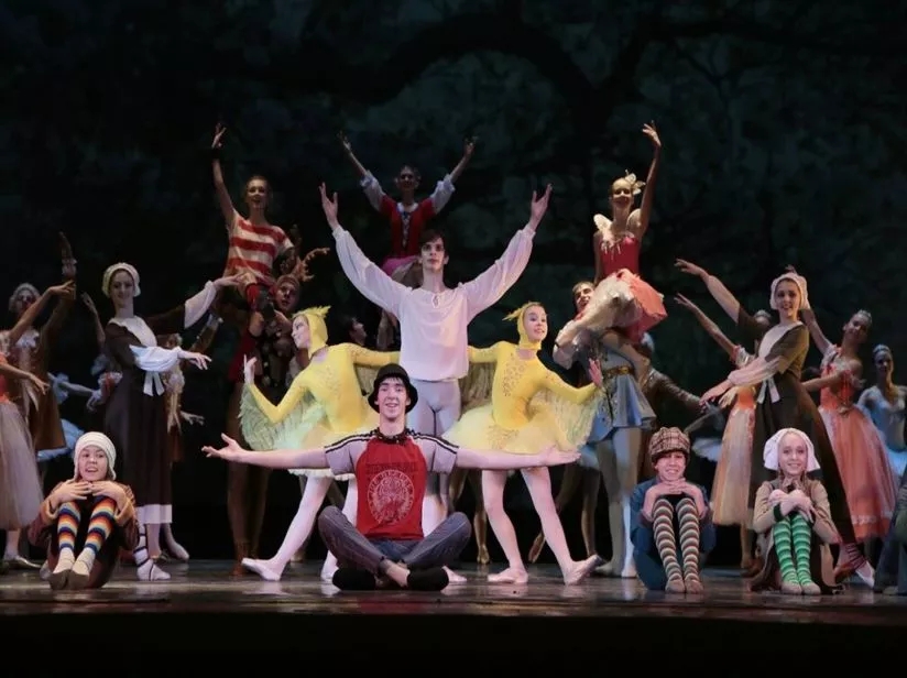 《白雪公主和七个小矮人》