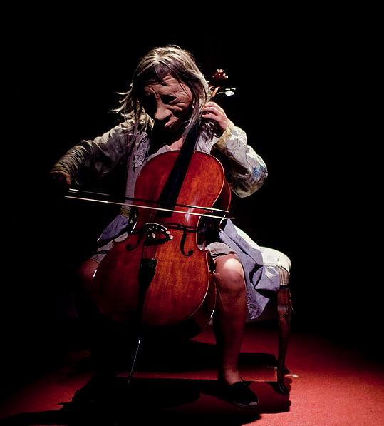 默剧安德鲁与多莉尼