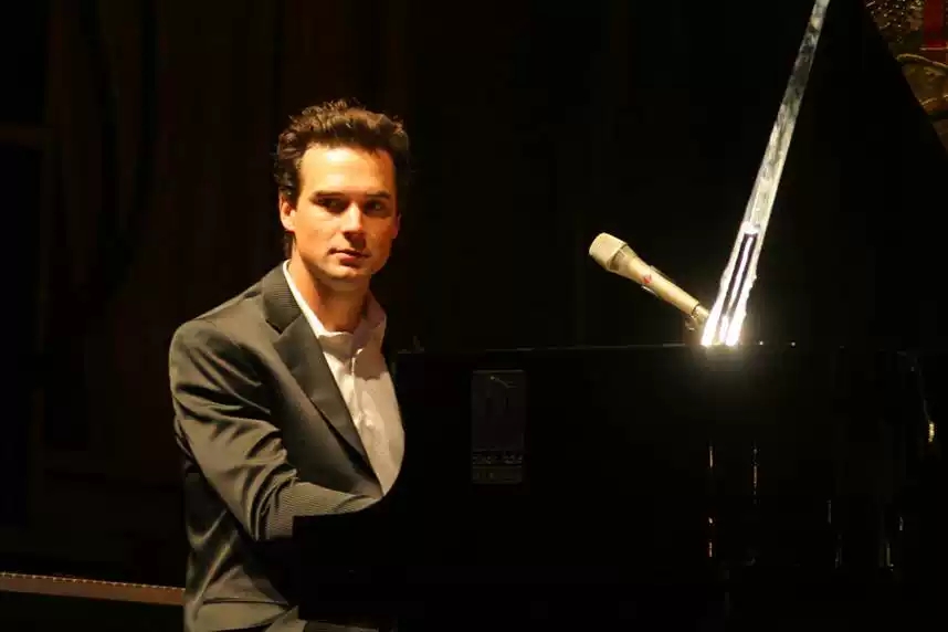 麦克凯莫上海音乐会