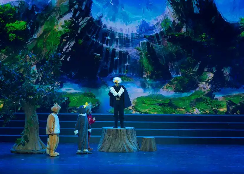 2021年“快乐童年·童话相伴 ”经典话剧展演--童话剧《丑小鸭》-郑州站