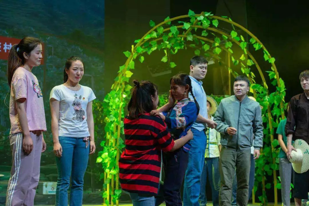 话剧青年志愿者