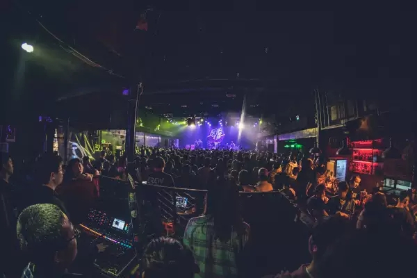 2019反光镜乐队大连演唱会