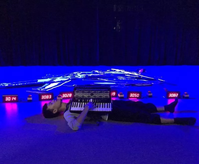 《一个男人一天中的10个小时》