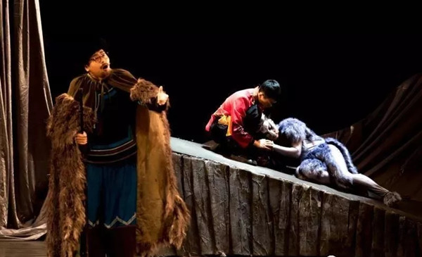 海上的诺苏火布