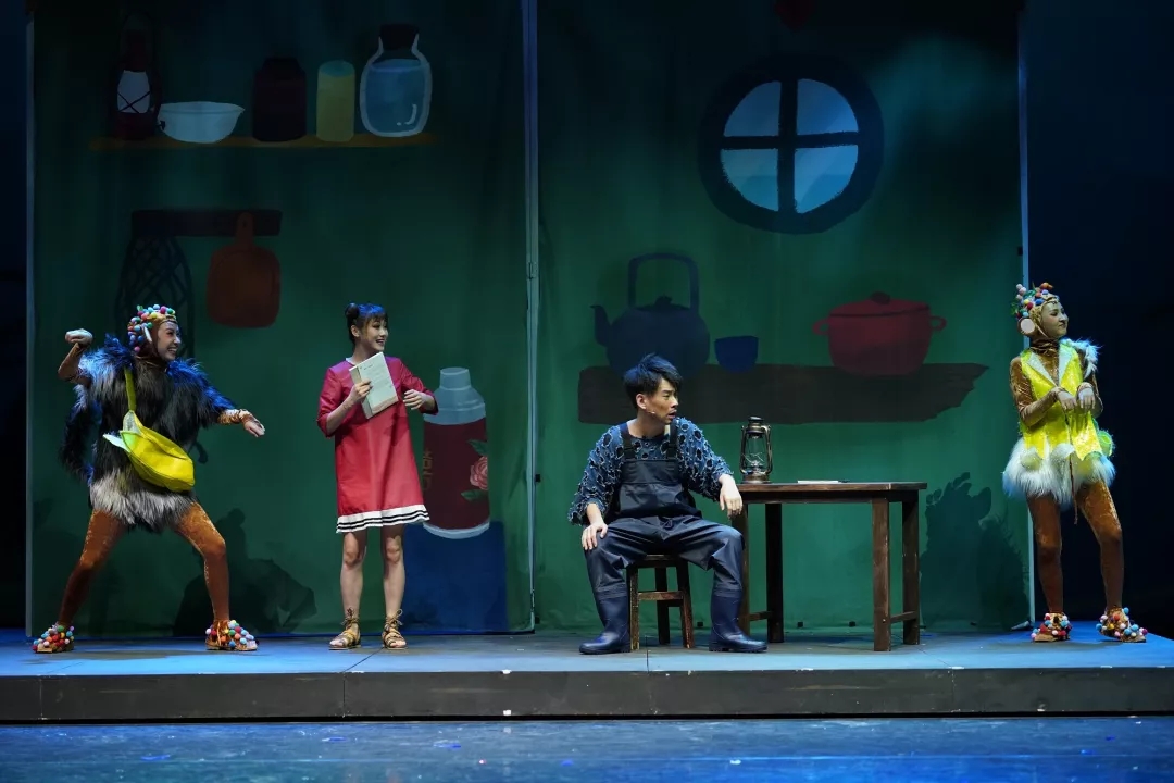 《鲸鱼图书馆》