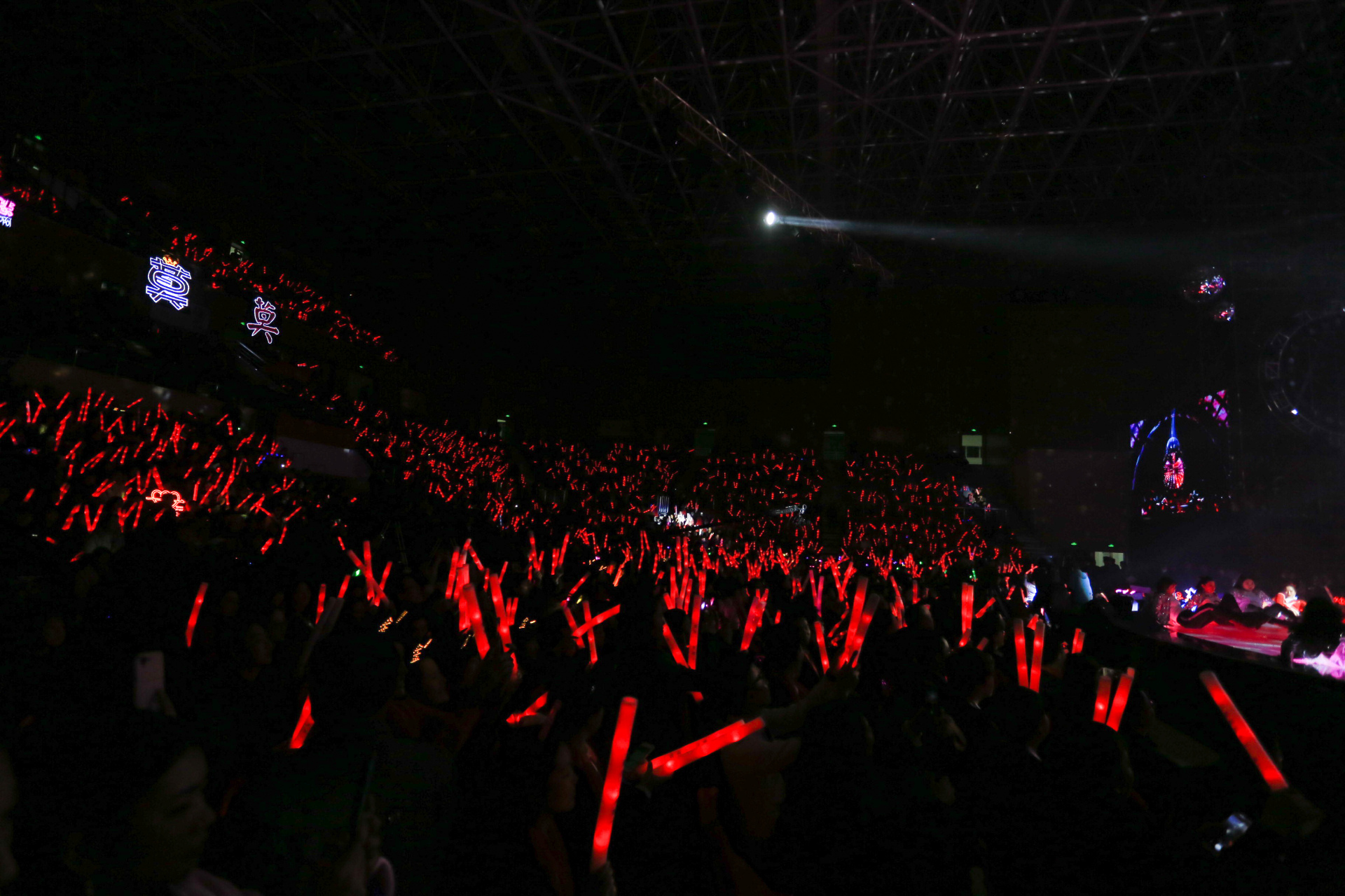 2019何炅谢娜长沙芒果夜群星演唱会