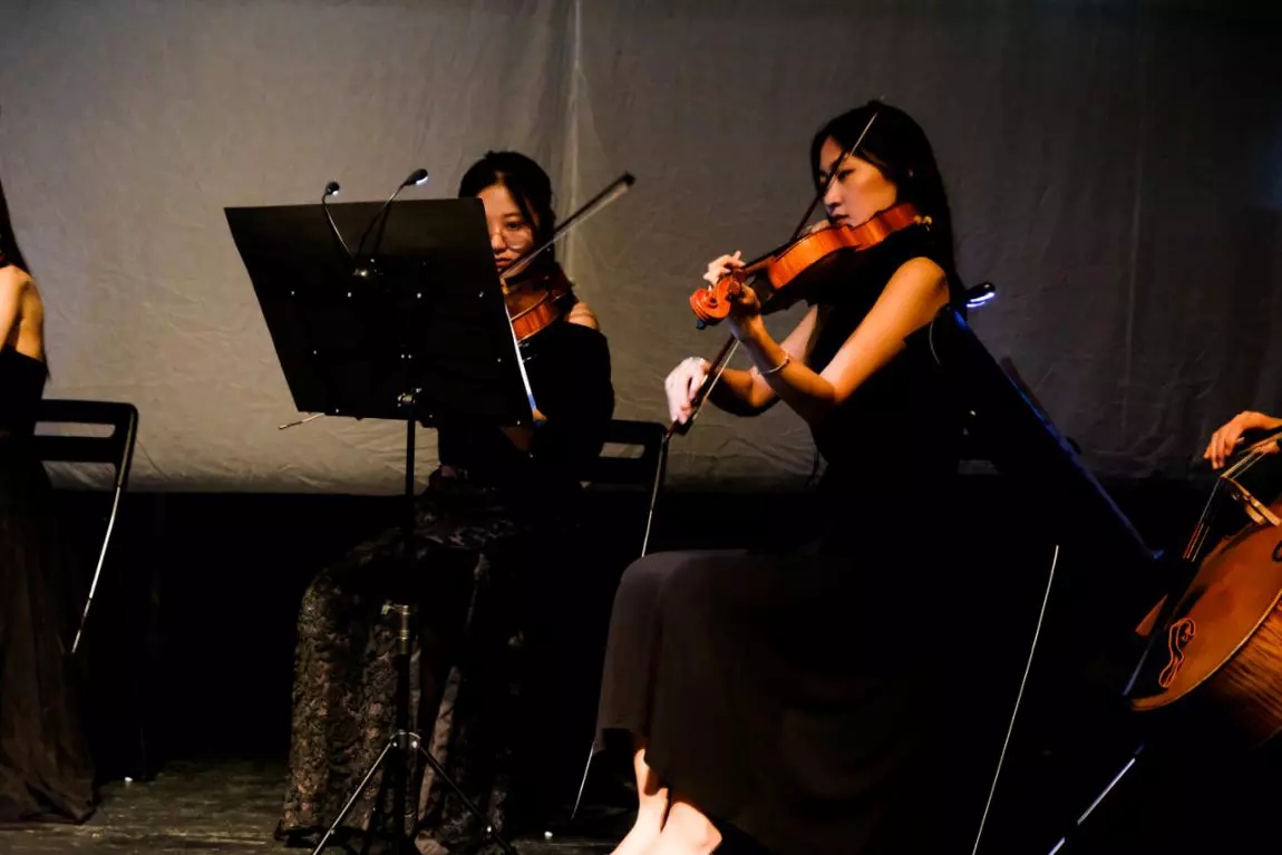 经典无声电影影像杭州音乐会