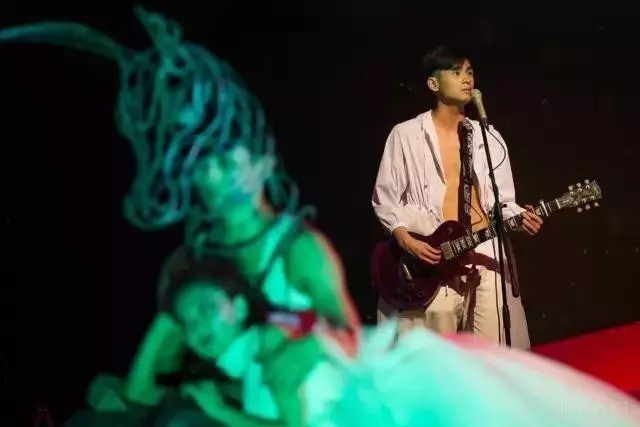 《爱在歇斯底里时》