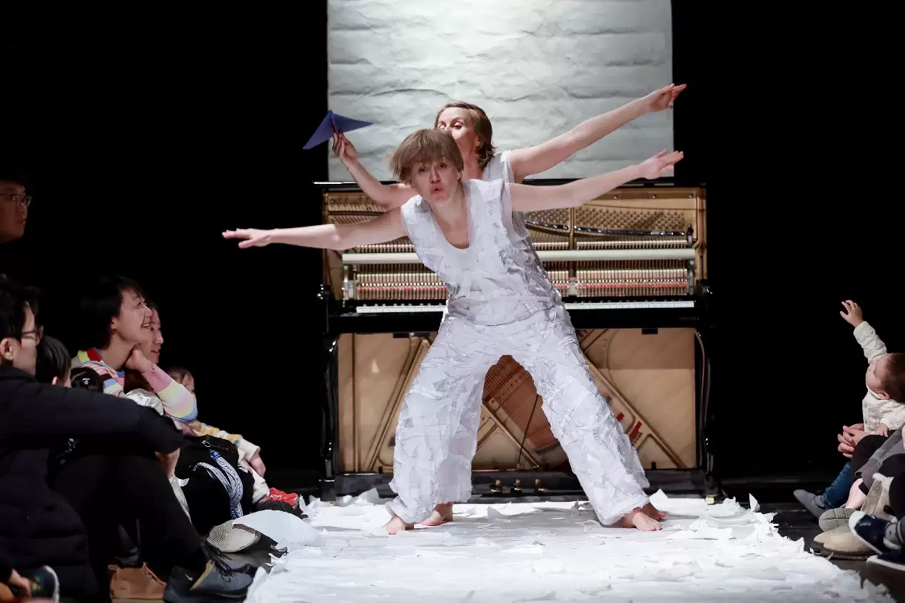 2021小顽家·创意互动形体剧《纸先生萨蒂》-上海站 2021小顽家·创意互动形体剧《纸先生萨蒂》-上海站