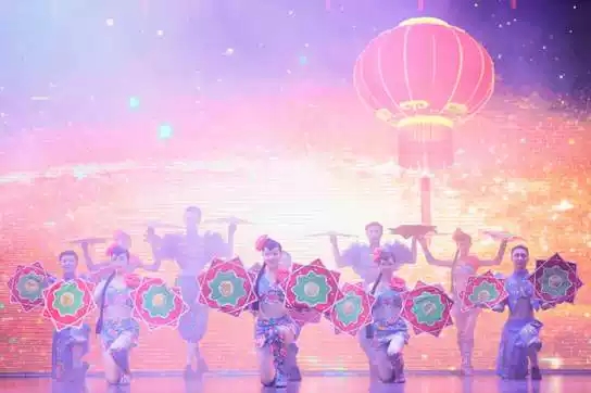 刘老根拿来一壶嗨晚宴剧院