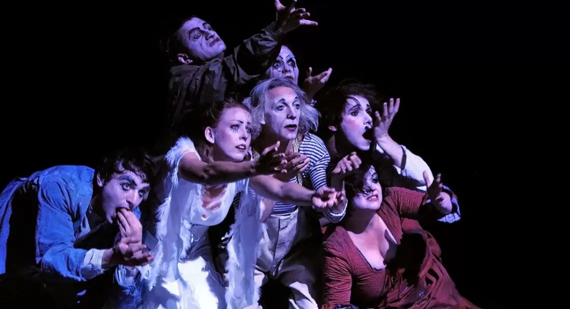 《默剧浮士德》