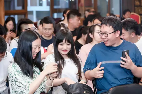 脱口秀《笑喷了》