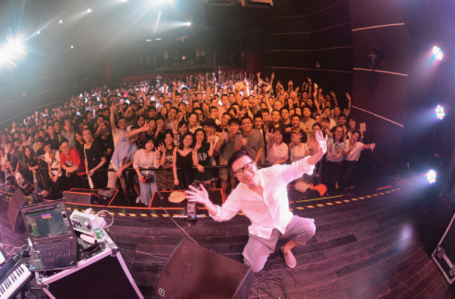 暗杠西安演唱会