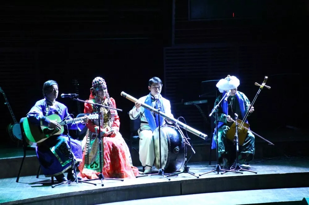 蒙古阿尔善专场音乐会