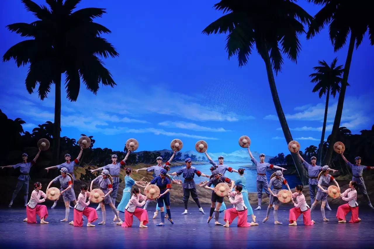 《红色娘子军》