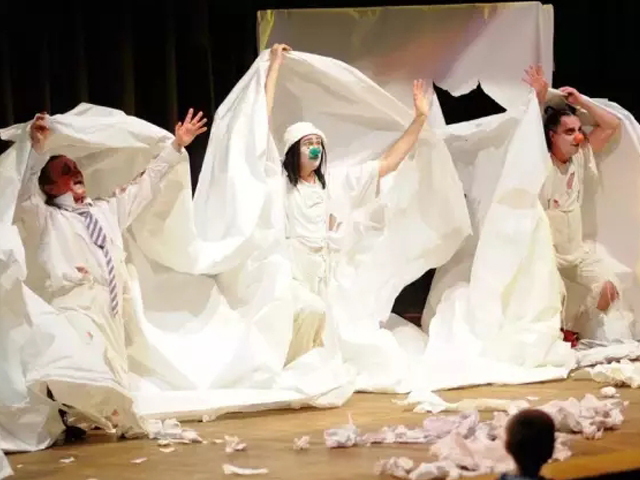 亲子剧疯狂废纸世界广州站