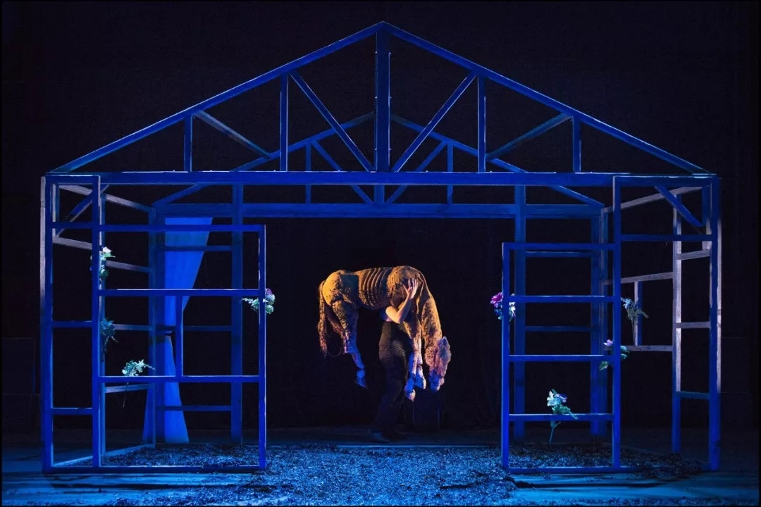 《被遗忘的归于尘土》