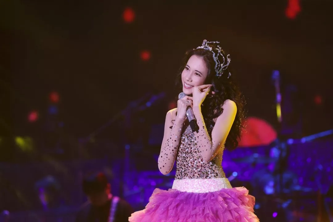 2021莫文蔚“绝色”世界巡回演唱会-香港站 2021莫文蔚“绝色”世界巡回演唱会-香港站