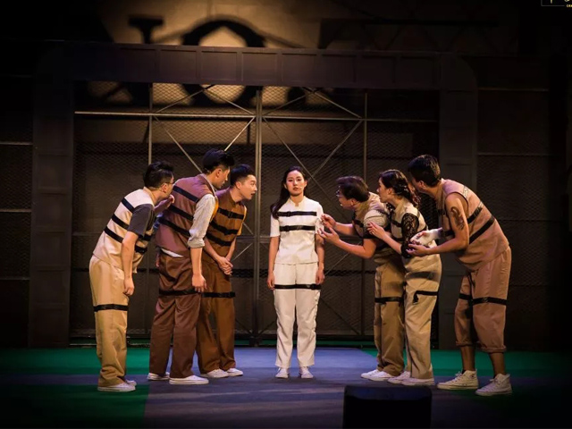 喜剧你好疯子乐山站