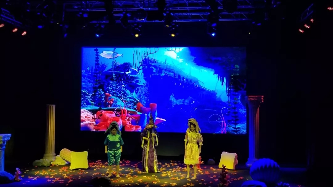 《维小鲸历险记之乘风破浪》