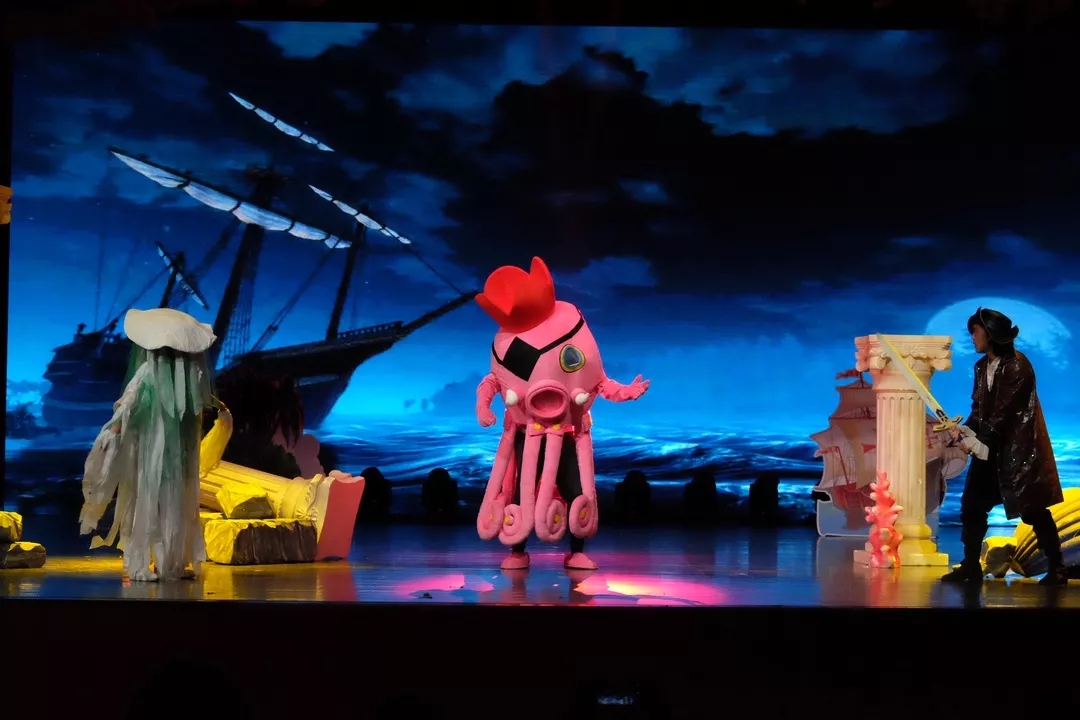 《维小鲸历险记之乘风破浪》