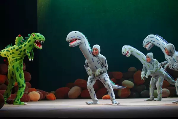 2023凡创文化·大型恐龙主题实景童话剧《你看起来好像很好吃》-绍兴站 2023凡创文化·大型恐龙主题实景童话剧《你看起来好像很好吃》-绍兴站