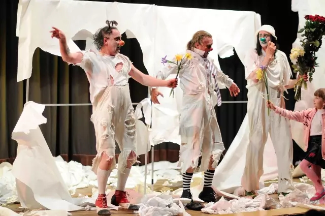 2023麦田文化•乌克兰国宝级互动亲子剧《疯狂的废纸世界》-北京站 2023麦田文化•乌克兰国宝级互动亲子剧《疯狂的废纸世界》-北京站