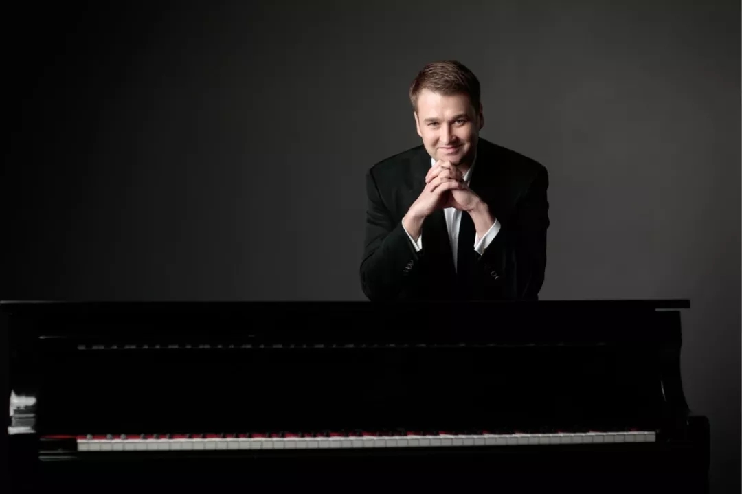 彼得·奥特洛夫