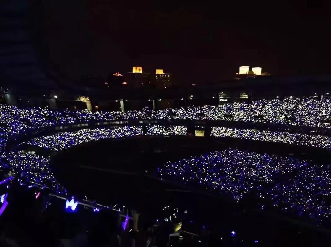2019伍佰威龙巅峰之夜宁波群星演唱会