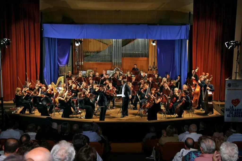 意大利纳维利爱乐乐团