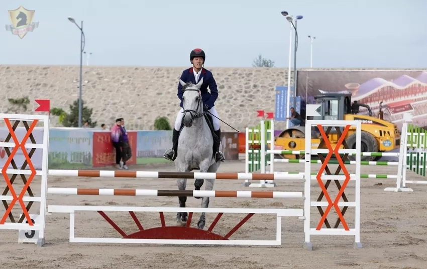 马术场地障碍赛成都站