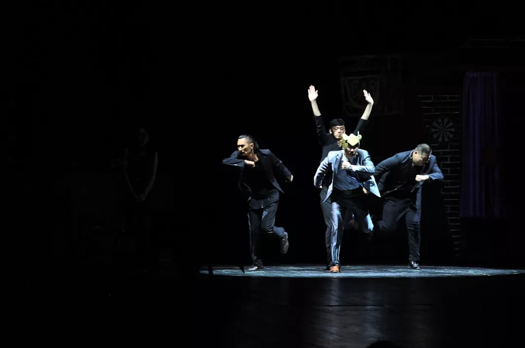 《乌龙山伯爵》