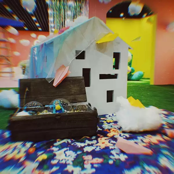 大树小虫艺术展