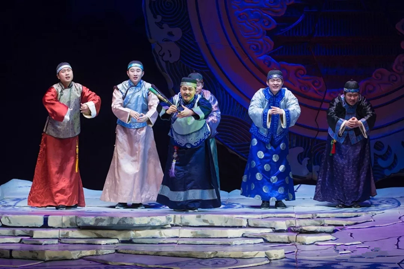 曲剧《正红旗下》