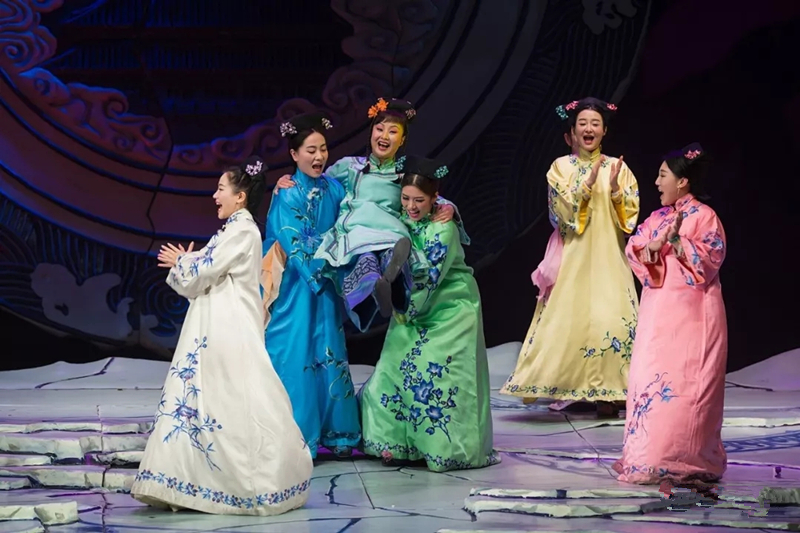 曲剧《正红旗下》