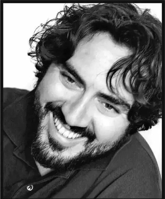 詹卢卡·西阿佩里逖