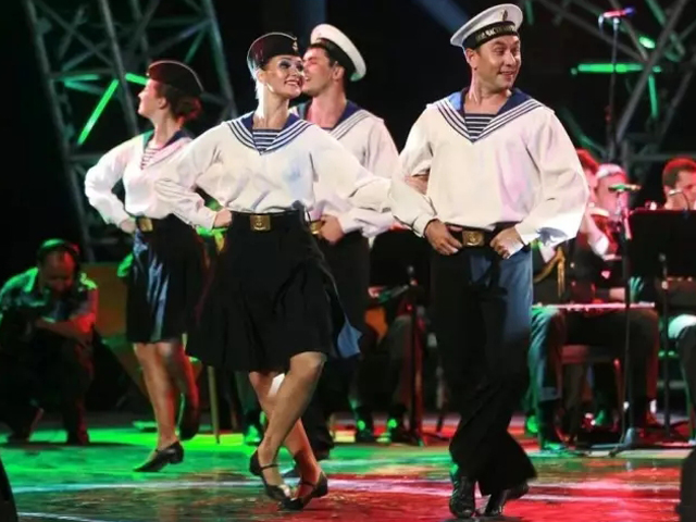 2019亚历山大红旗歌舞团洛阳音乐会