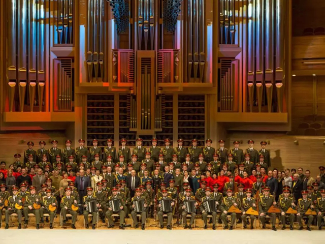 2019亚历山大红旗歌舞团洛阳音乐会