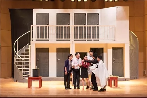 《哪个滴花鼓戏》