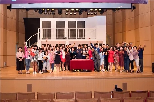 《哪个滴花鼓戏》